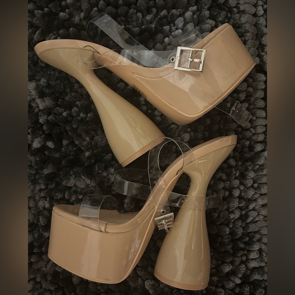 Brand New Cape Robbin Chunky Heel Size 6
